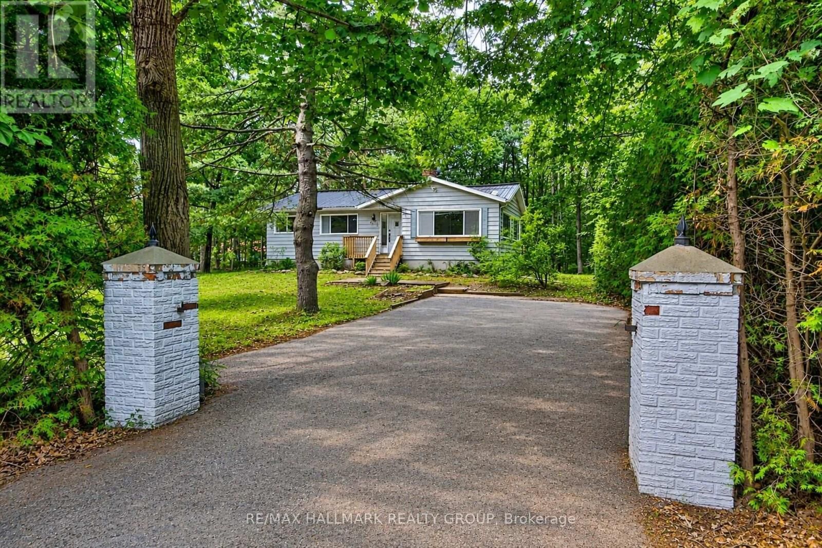 Property Photo: 671 Bayview Drive ON K0A 3M0