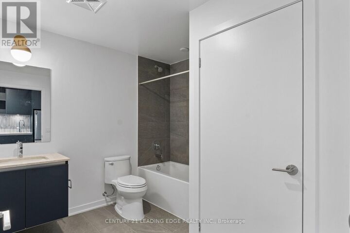 Property Photo: 395 Dundas Street West 614 ON L6M 5R8
