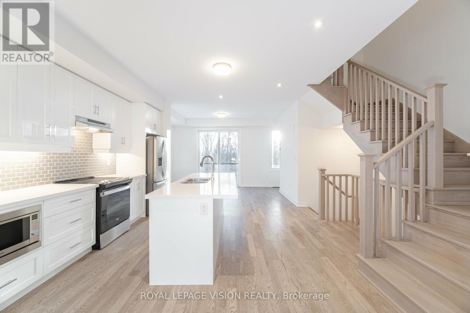 Property Photo:  50 Folcroft Street  ON L6Y 6L3 