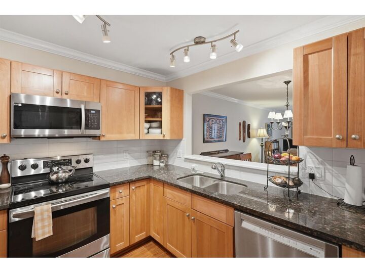 Property Photo:  15270 17 Avenue 109  BC V4A 1T9 