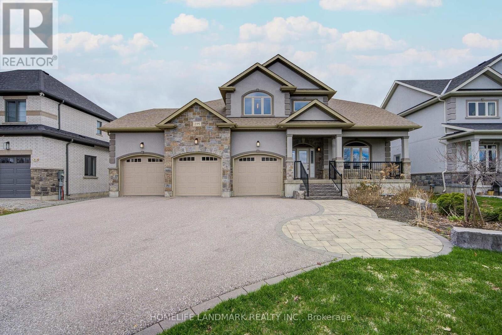 Property Photo:  295 Sunnybrae Avenue  ON L9S 0K9 
