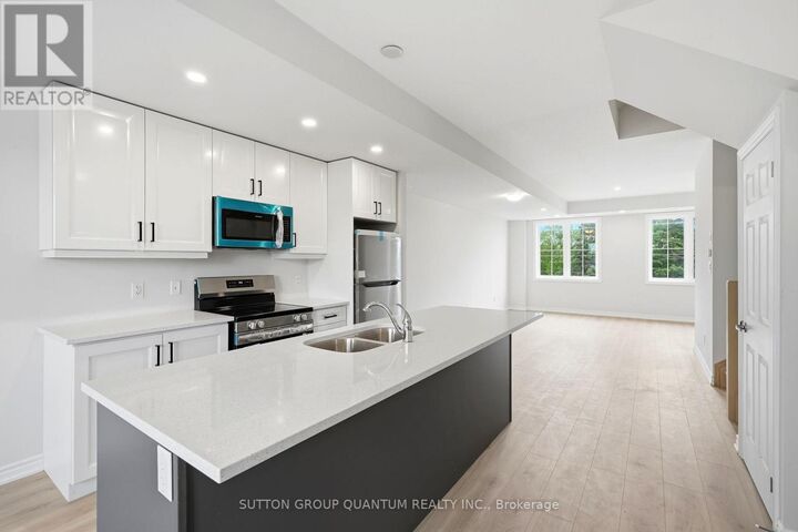 Property Photo:  677 Park Road North 70  ON N3R 0A2 