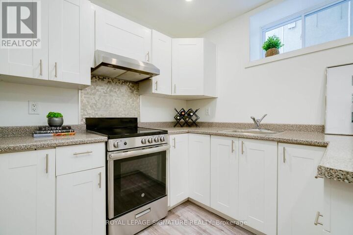 Property Photo:  27 Coleridge Avenue Lower  ON M4C 4H4 