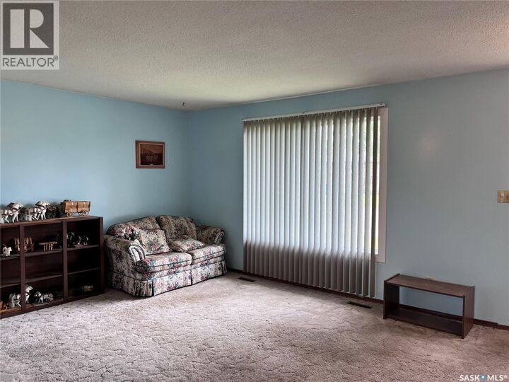 Property Photo: 215 Burns Avenue W SK S0E 1A0