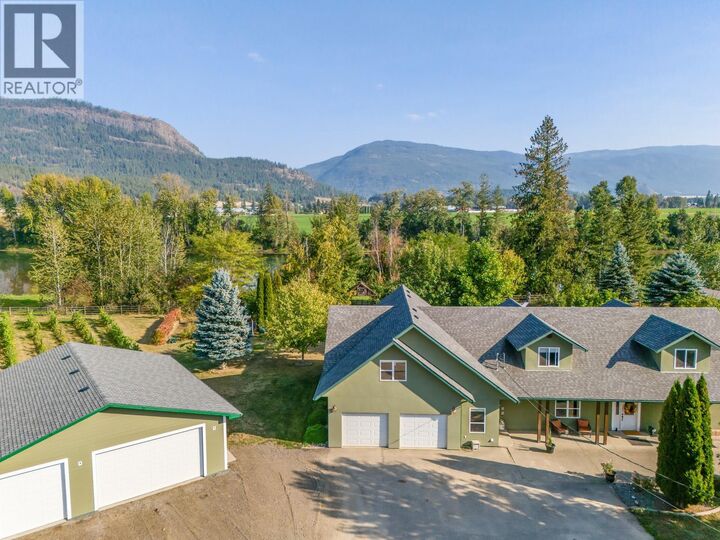 Property Photo: 70 Waterside Road BC V0E 1V3