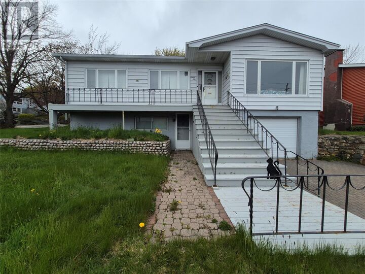 Property Photo:  92 The Boulevard  NL A1A 1K5 