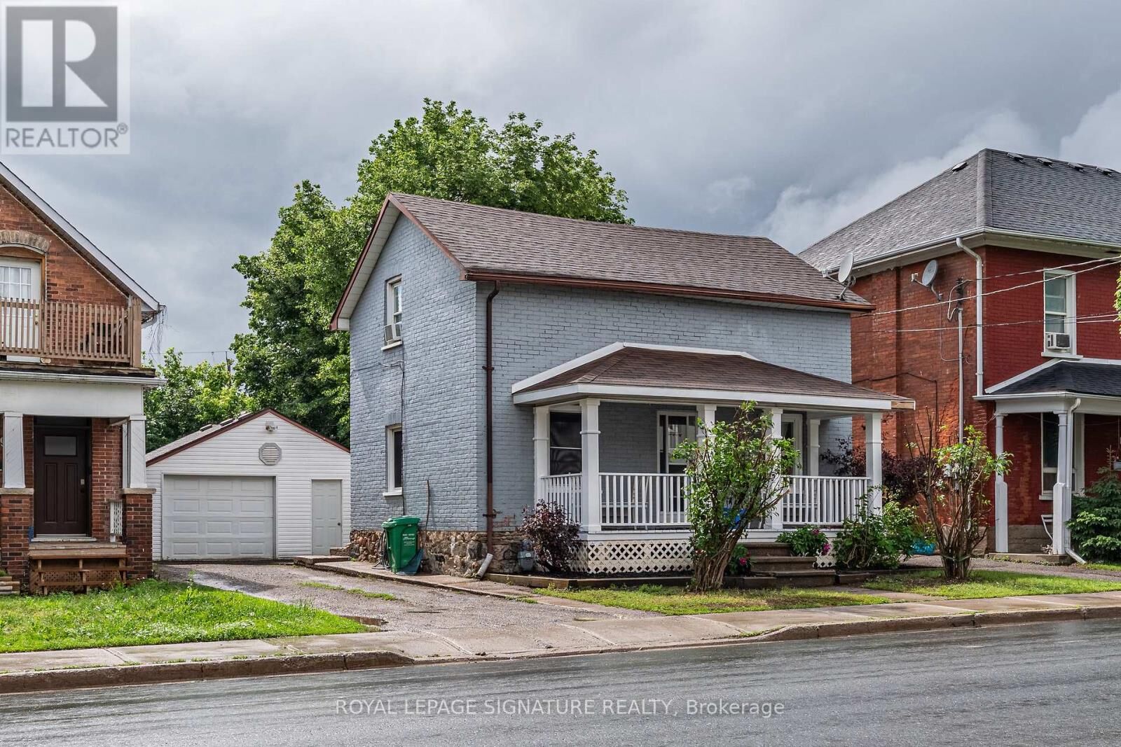 Property Photo:  195 Rubidge Street  ON K9J 3N6 