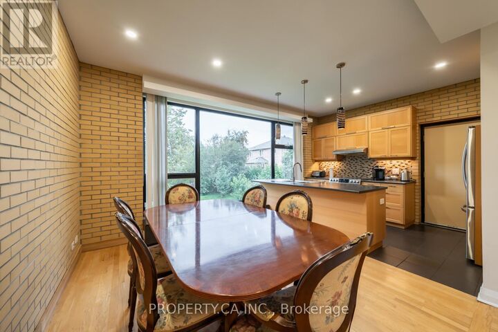 Property Photo:  779 Willowdale Avenue Main  ON M2N 5B5 