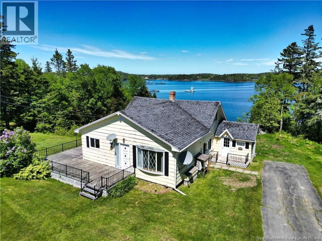 Property Photo: 901 North Road NB E5E 1C8
