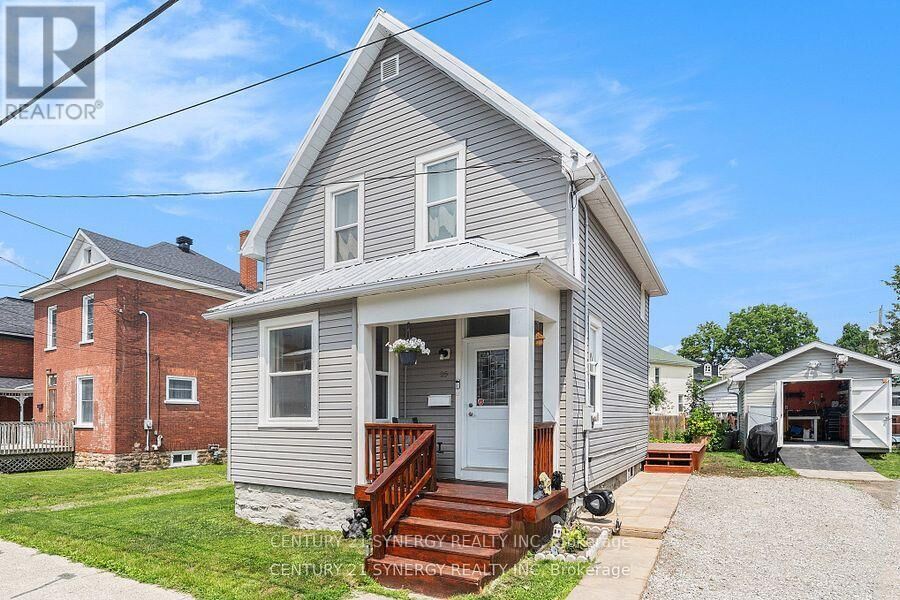 Property Photo:  25 Kensington Avenue  ON K7A 2K6 
