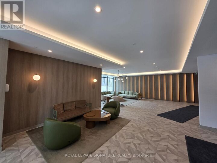 Property Photo: 5 Quarrington Lane 2807 ON M3C 0S5