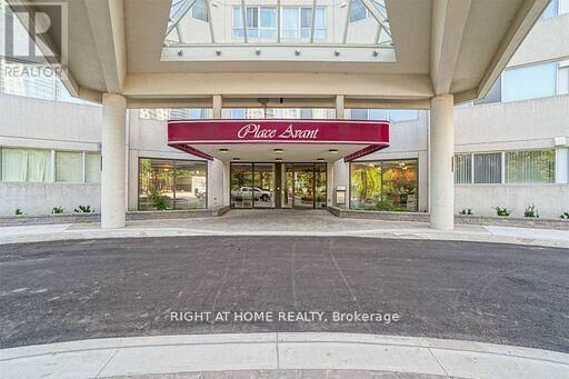 Property Photo: 3700 Kaneff Crescent Sph8 ON L5A 4B8