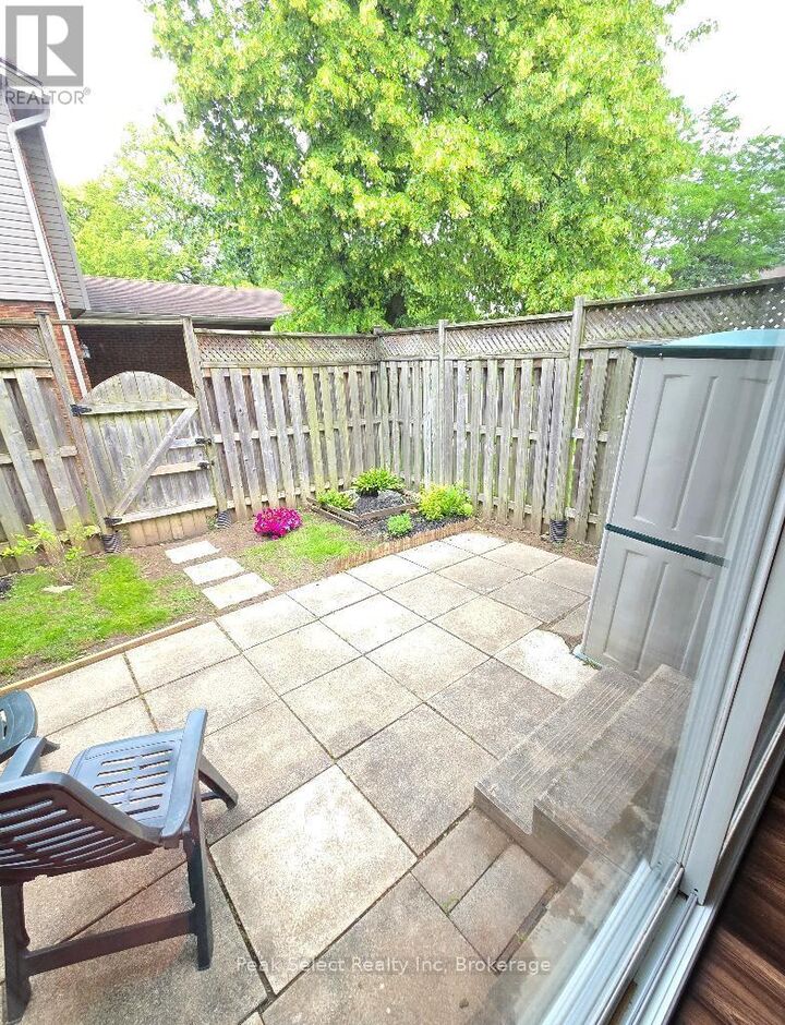 Property Photo: 1330 Jalna Boulevard 118 ON N6E 2H7