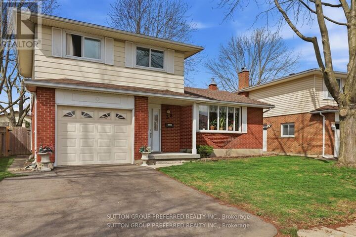 Property Photo:  38 Alayne Crescent  ON N6E 2A3 