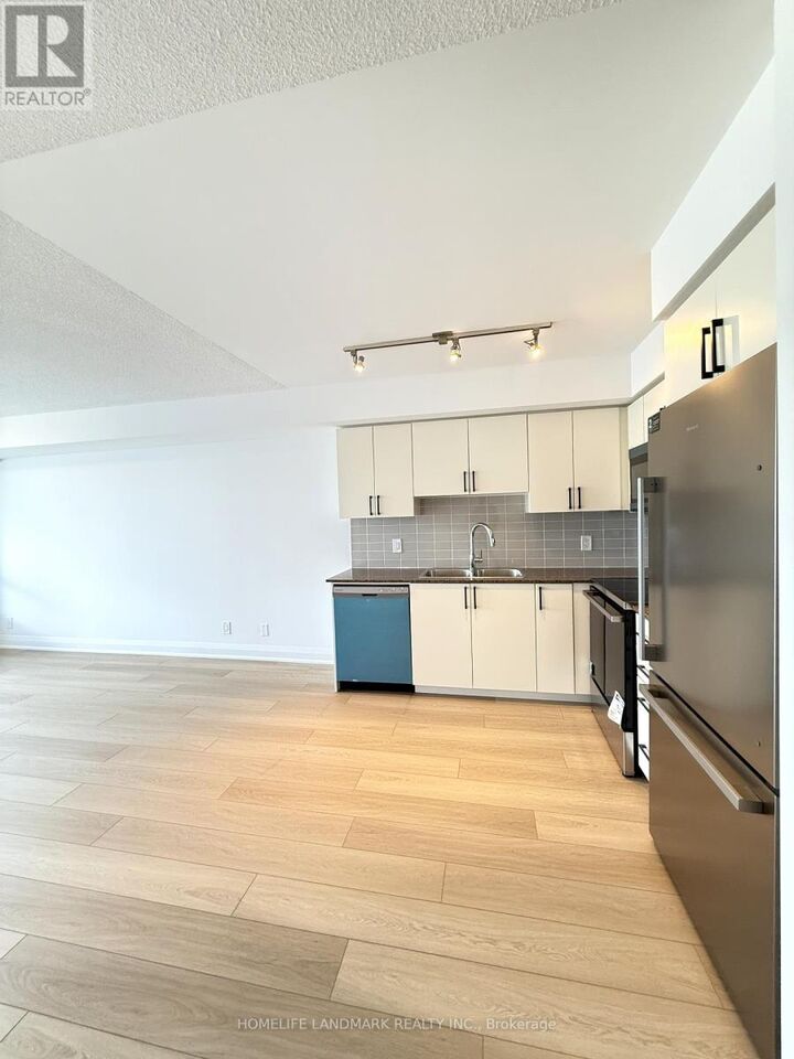 Property Photo:  372 Highway 7 Road East 606  ON L4B 0C6 