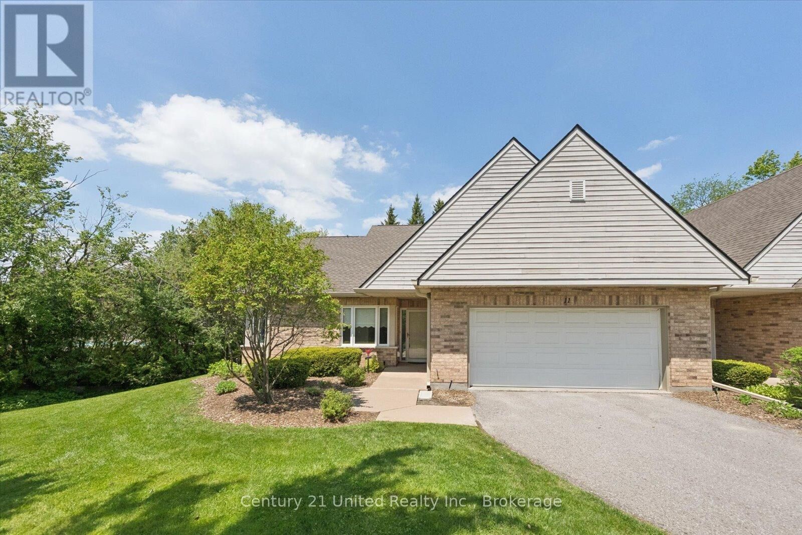 Photo de la propriété: 1850 Cherryhill Road 11 ON K9K 2E3