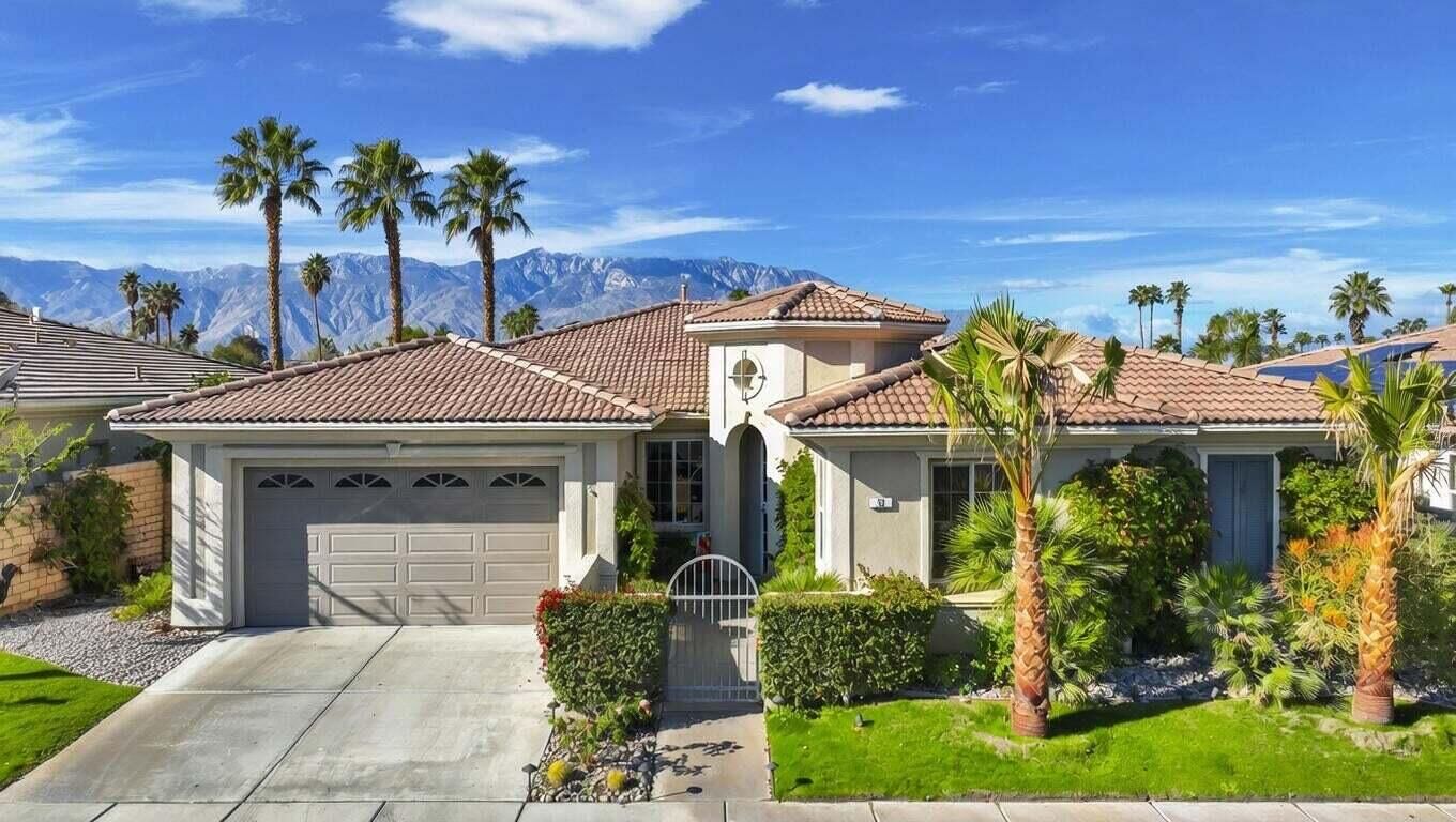 Property Photo: 53 Via Del Rossi CA 92270