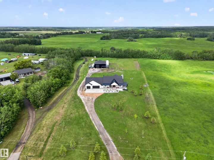 Property Photo: 22111 Twp Road 510 155 AB T0B 3M2