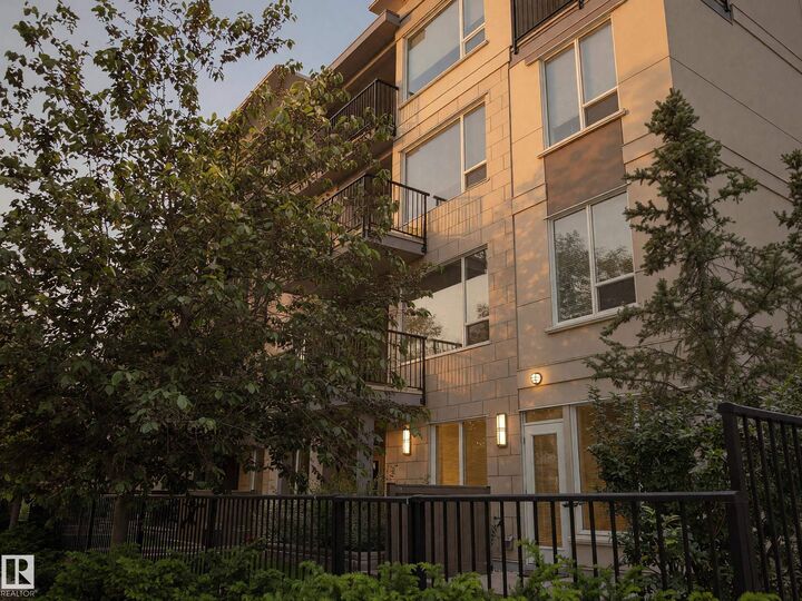 Property Photo: 9907 91 Avenue NW 408 AB T6E 2T7