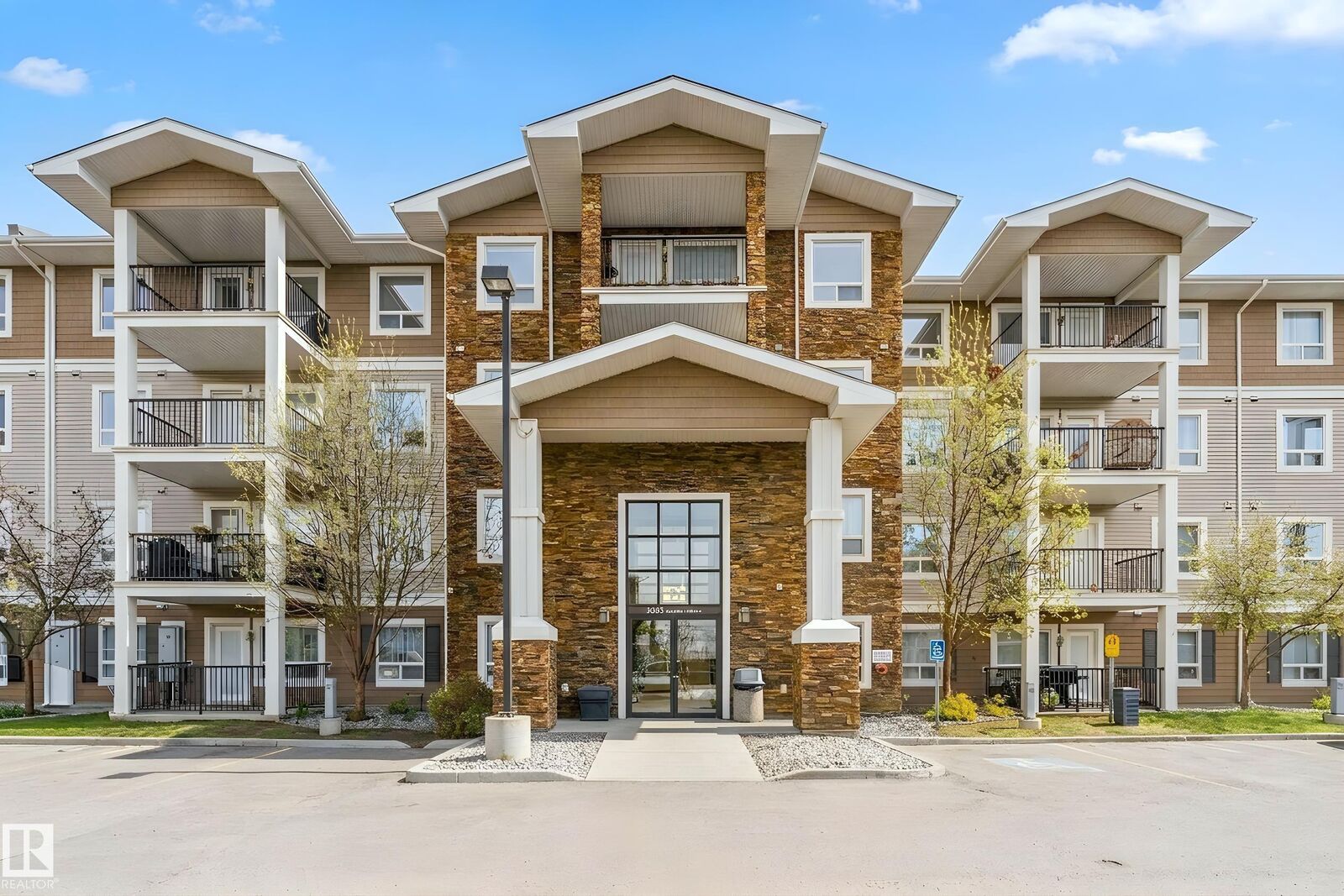 Property Photo: 9351 Simpson Drive NW 3308 AB T6R 0N4