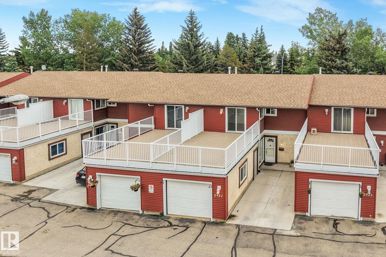 Property Photo:  2921 130 Avenue NW  AB T5A 3M1 