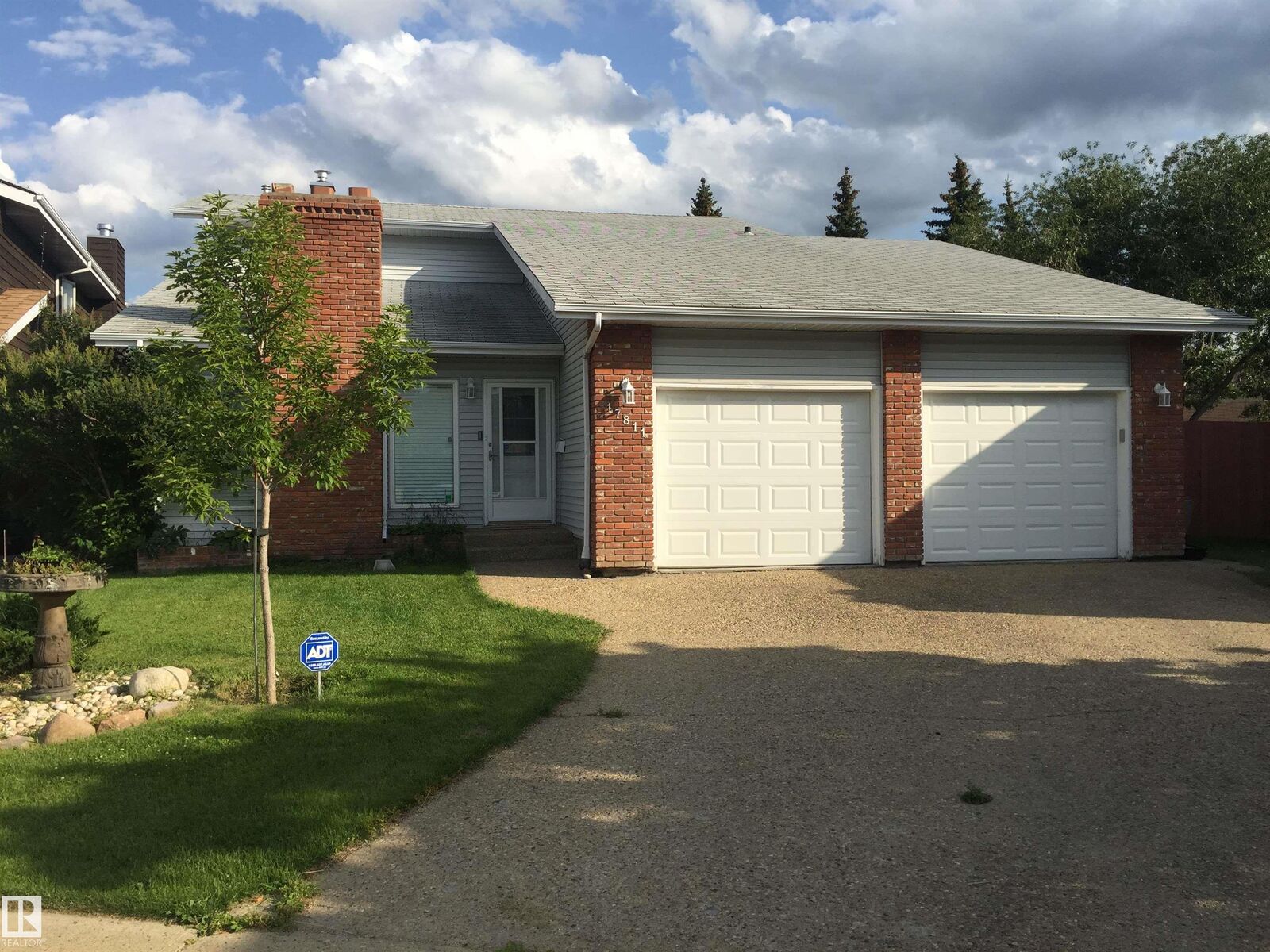 Property Photo:  17811 62C Avenue NW  AB T5T 4E8 