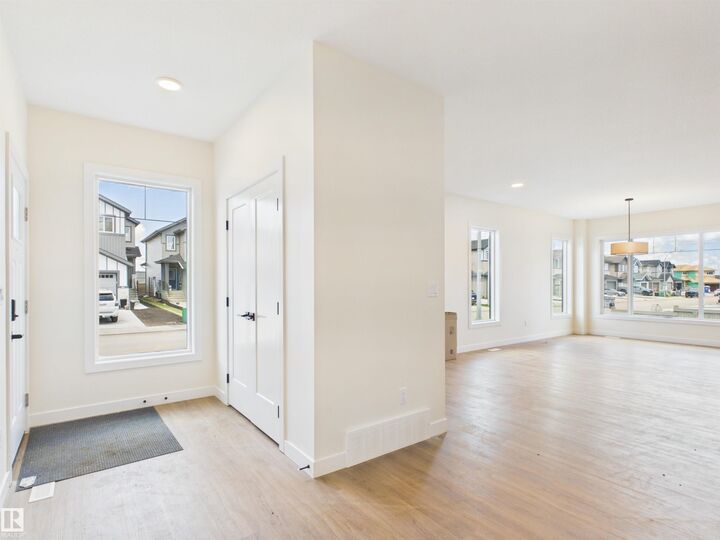 Property Photo:  194 Caledon Crescent  AB T7X 4E3 