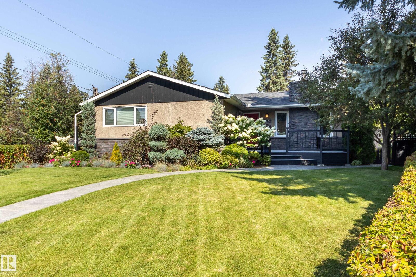 Property Photo:  7216 103 Avenue NW  AB T6A 0V1 