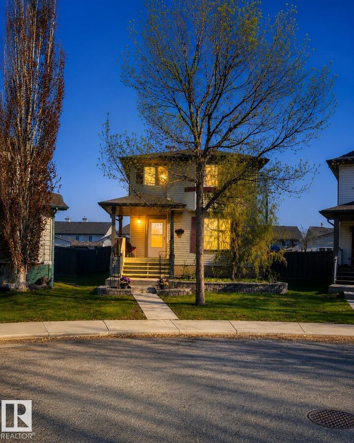 Property Photo:  5428 202 Street NW  AB T6M 2W5 