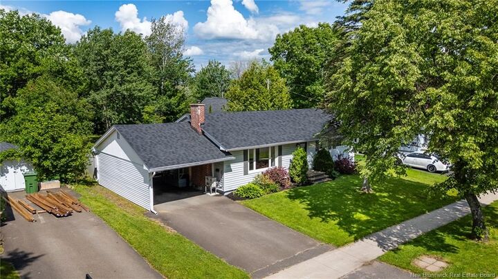Property Photo:  101 Dover Crescent  NB E3B 4T8 