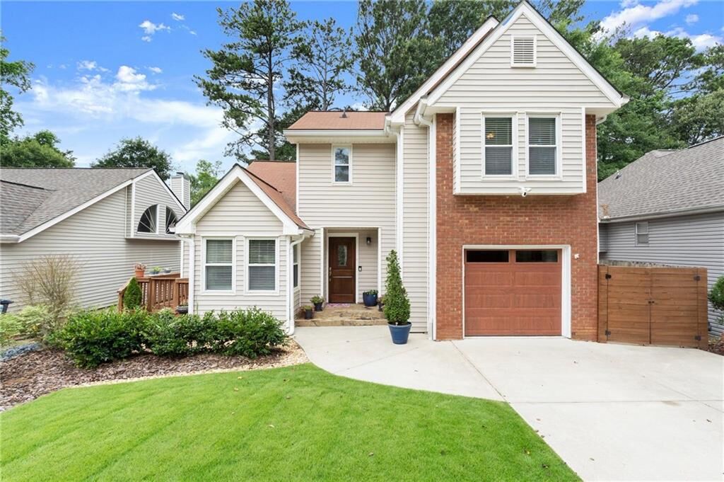 Property Photo: 907 Bradford Lane GA 30062