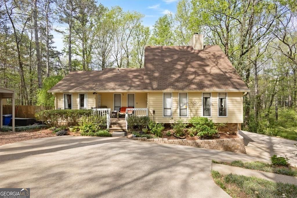 Property Photo:  6950 Springwood Drive  GA 30135 