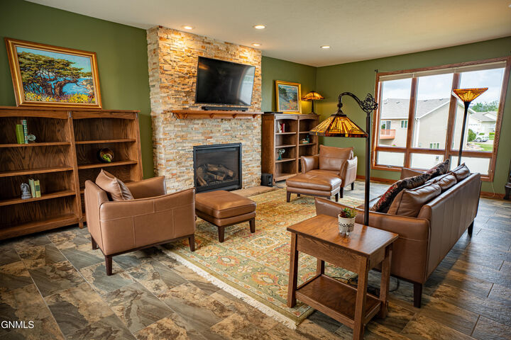 Property Photo:  4818 Granite Drive  ND 58503 