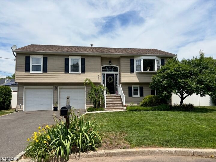 Property Photo:  706 Hory St  NJ 07016 