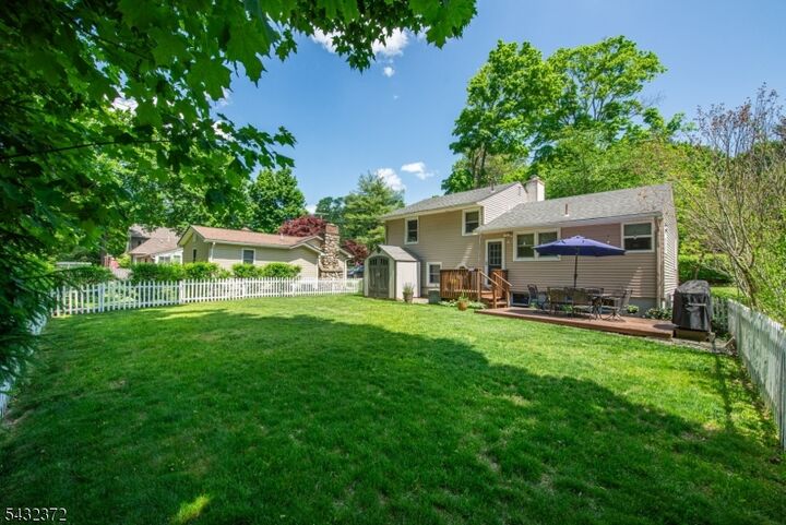 Property Photo: 26 Lakeview Rd NJ 07871