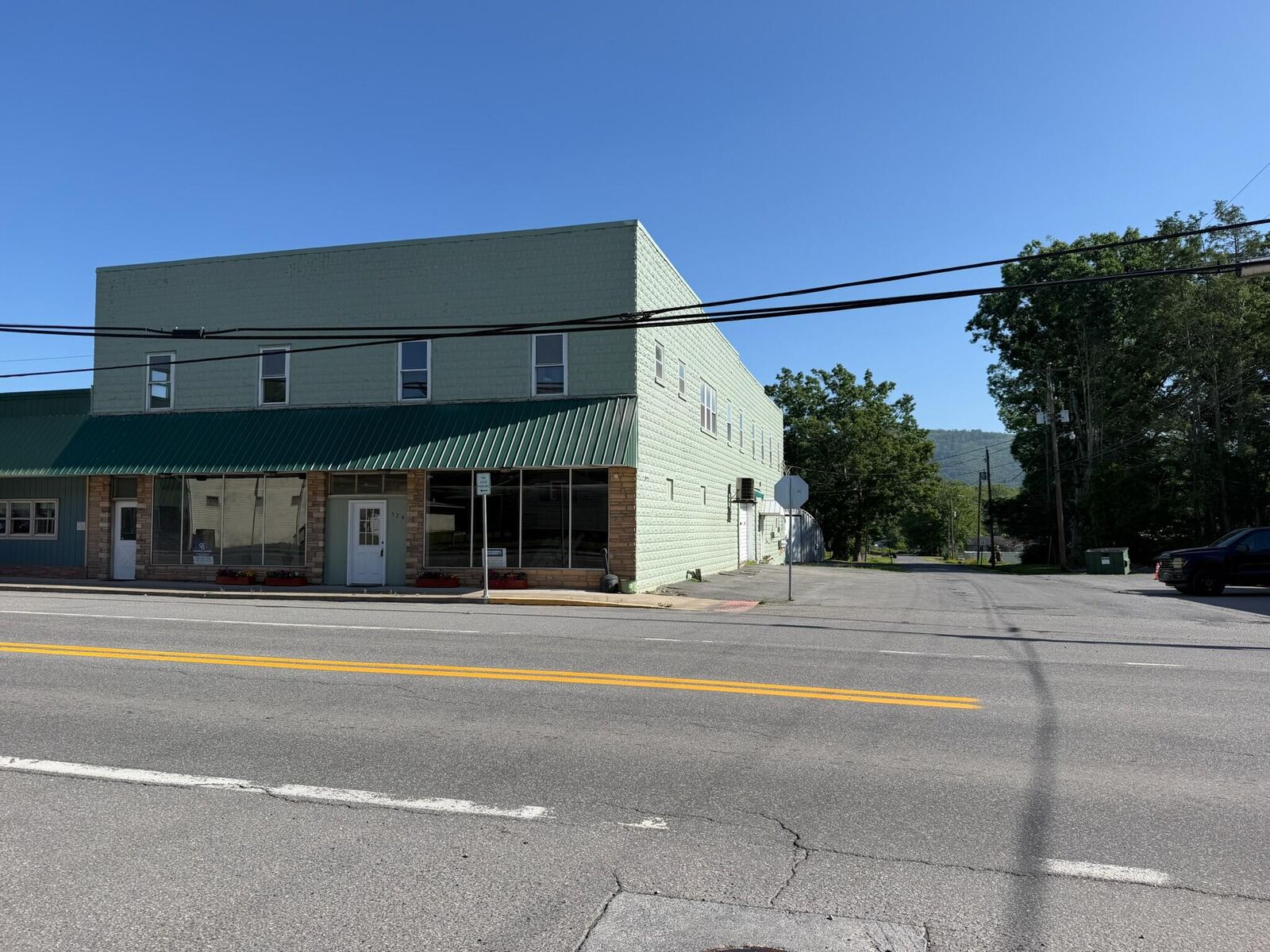 Property Photo: 526 Nicholas St WV 25984