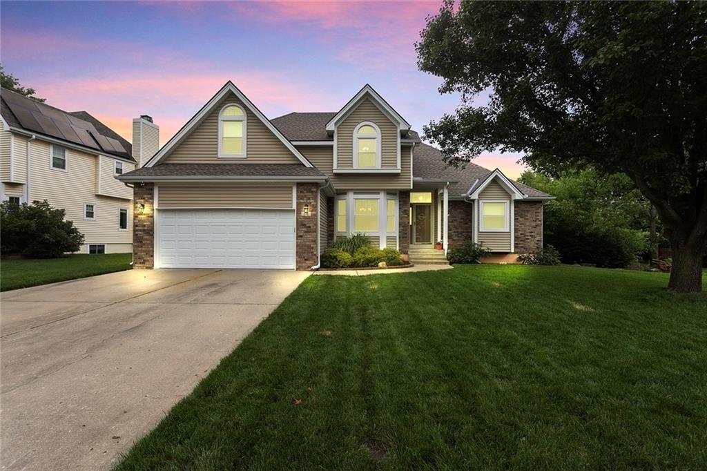 Property Photo: 113 SE Breon Street MO 64063