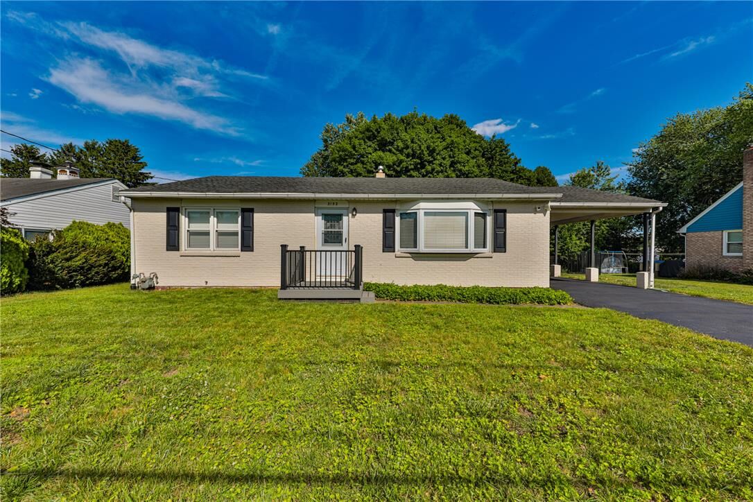 Property Photo:  3152 Hodle Avenue  PA 18045 