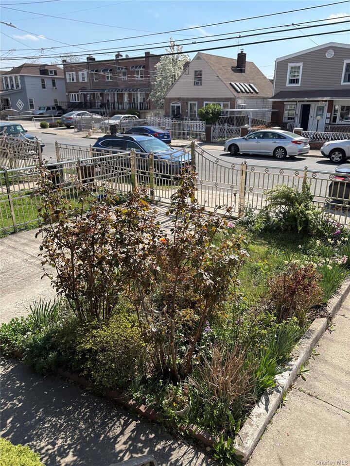 Property Photo:  1056 Swinton Avenue  NY 10465 