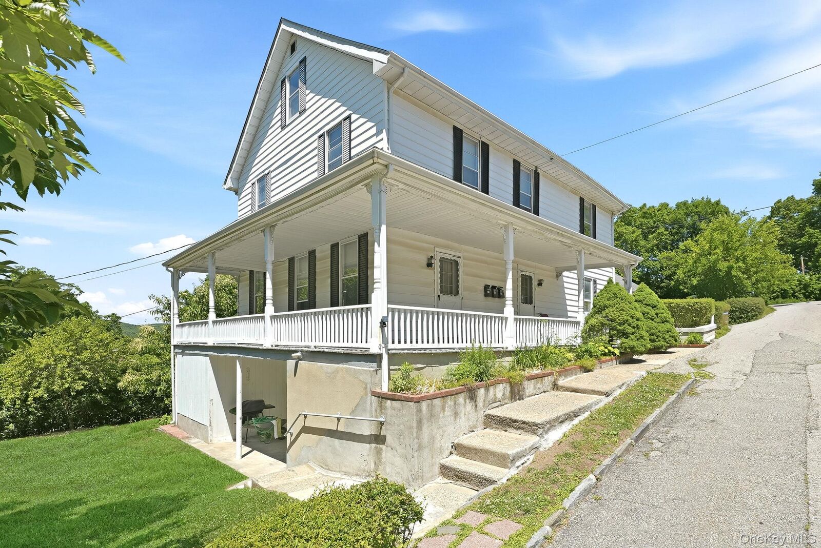 Property Photo:  800 Oakwood Drive  NY 10566 