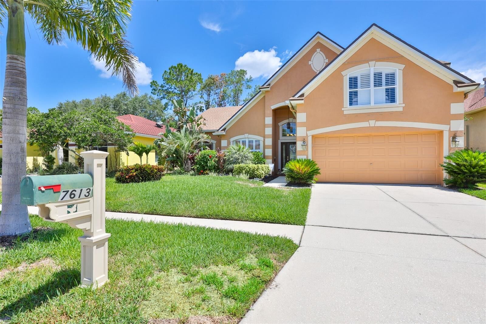 Property Photo:  7613 Nottinghill Sky Drive  FL 33572 