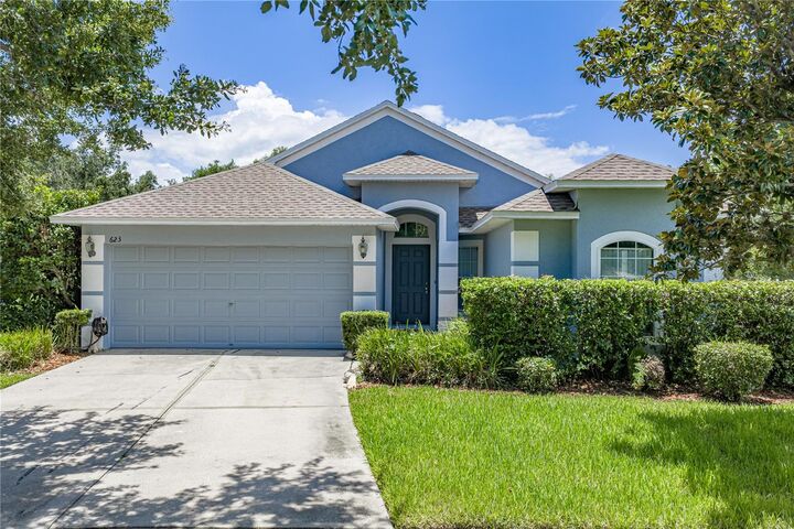 Property Photo:  623 Straw Lake Drive  FL 33510 
