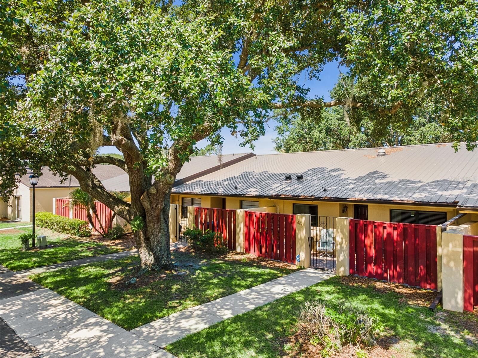 Property Photo:  664 Clubhouse Road  FL 33884 