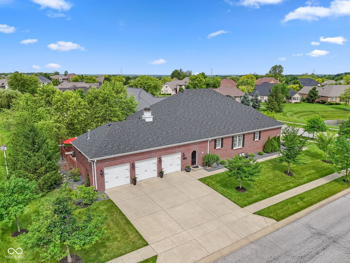 Property Photo: 2888 Cromwell Court IN 46143