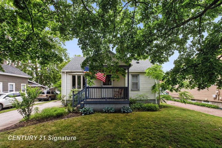 Property Photo:  1907 James Street  MI 48732 