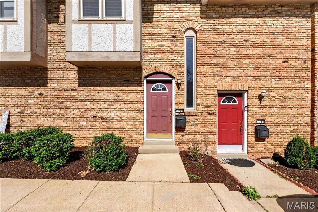 Property Photo:  1107 Rue La Chelle Walk 1107  MO 63141 