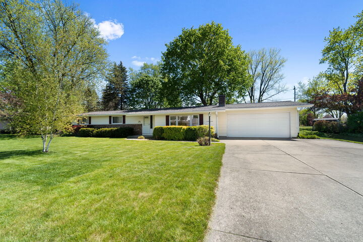 Property Photo: S66w13555 Saroyan Rd WI 53150