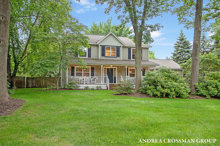 Property Photo:  15213 Meadowwood Drive  MI 49417 