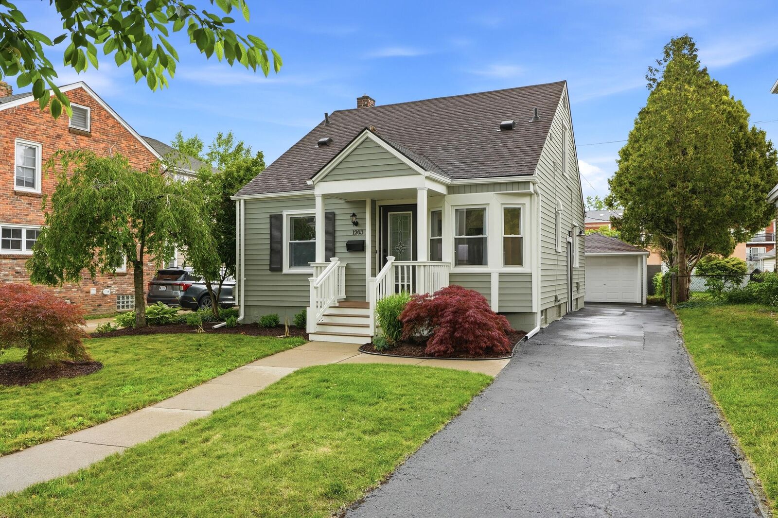 Property Photo:  1203 E 2nd Street  MI 48067 