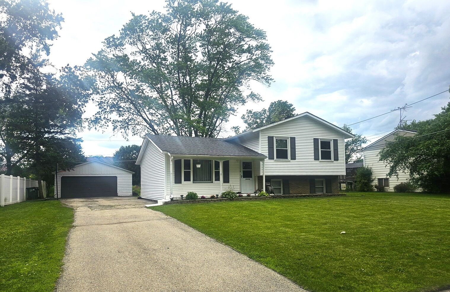 Property Photo: 5S334 Stewart Drive IL 60563